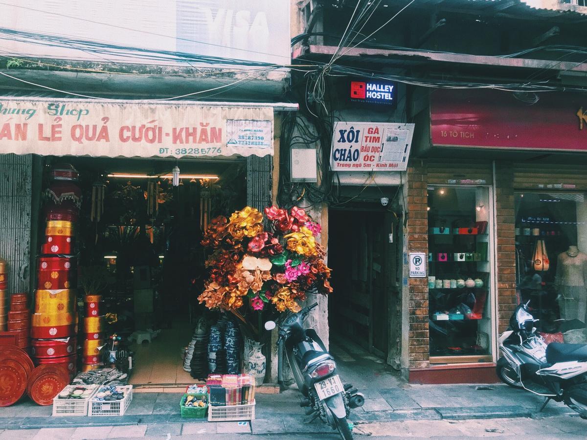 Halley Hostel Hanoi Exterior photo